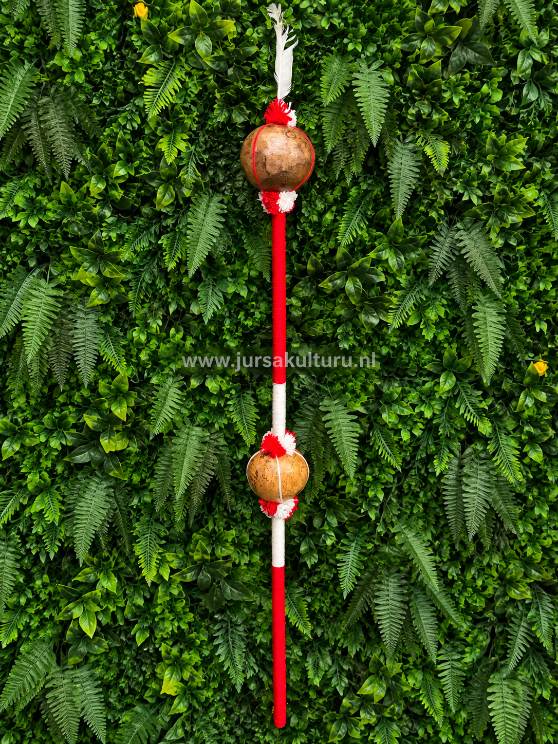 Watra Ingi Piai godo – rood-wit met dubbele kalebassen